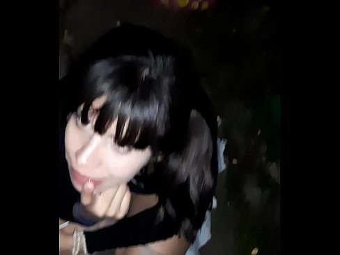 ❤️ 거리에서 사탕과 교환으로 부어오른 페니스 ❤ 포르노 포르노에서 ko.redpornpictures.ru